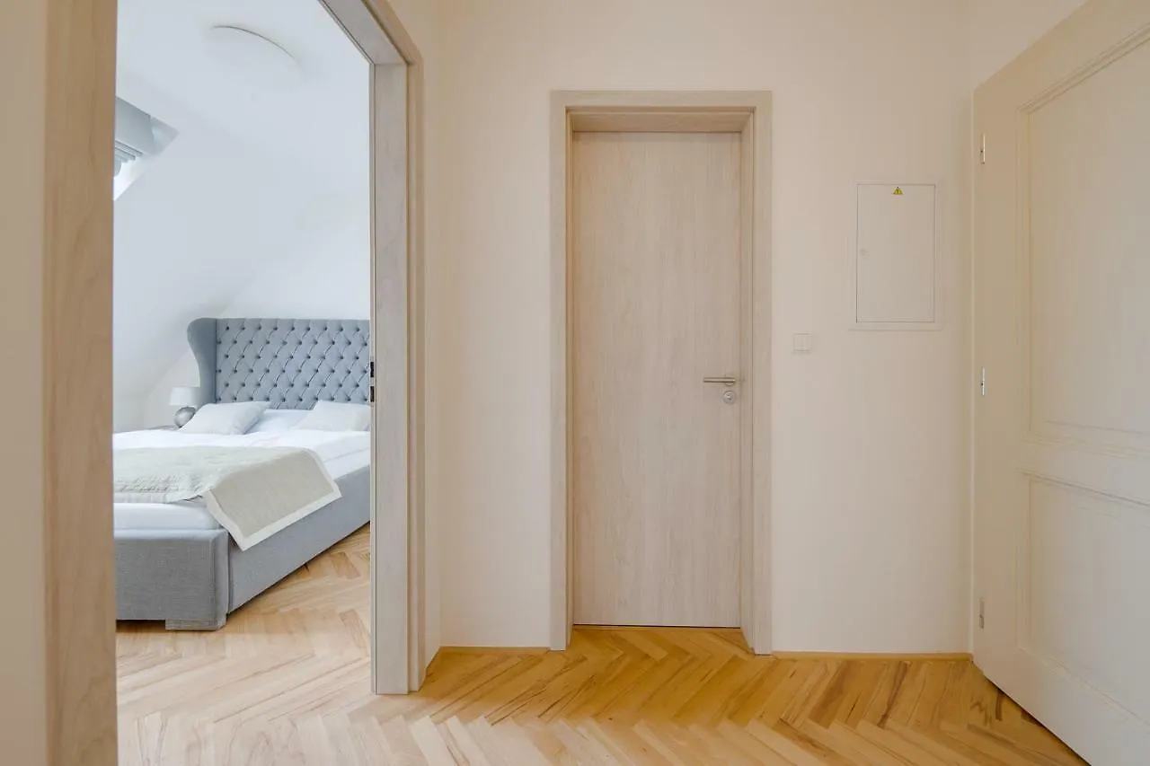Gold Art Apartments Prague
