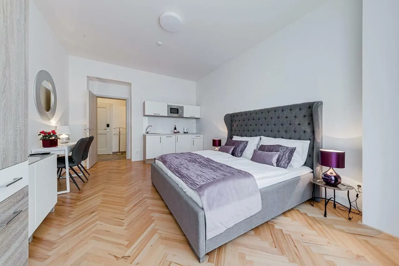 Gold Art Apartments Praga 0*,