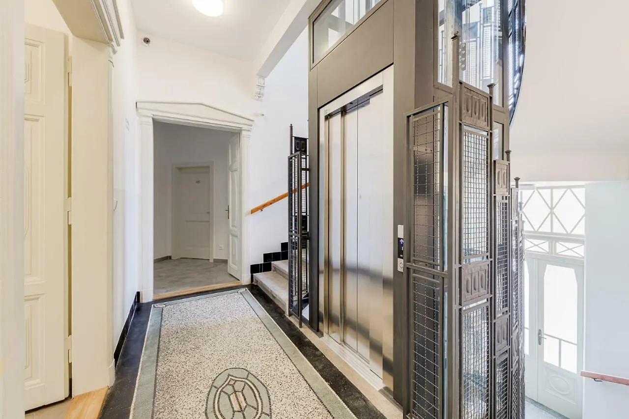 Gold Art Apartments Prague