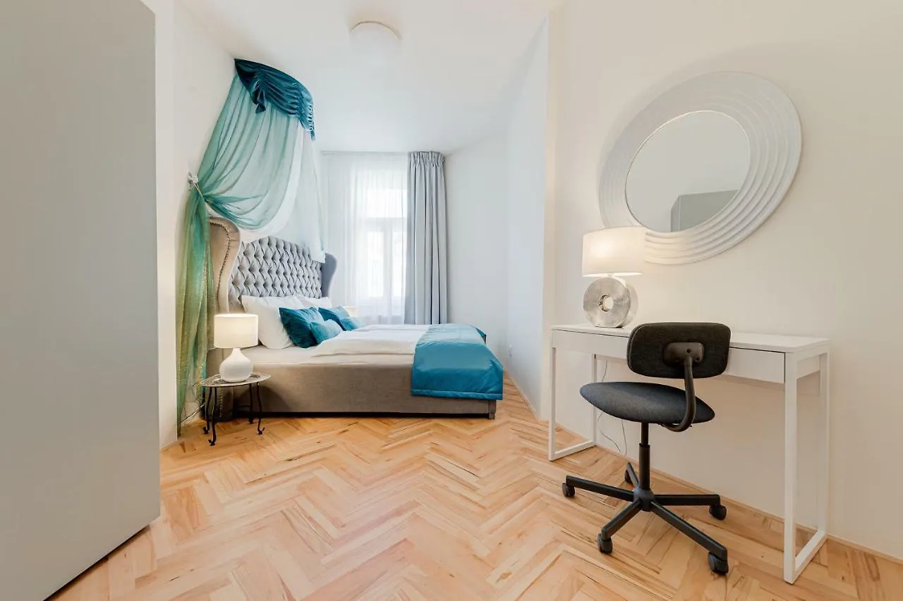 Gold Art Apartments Prague 0*,