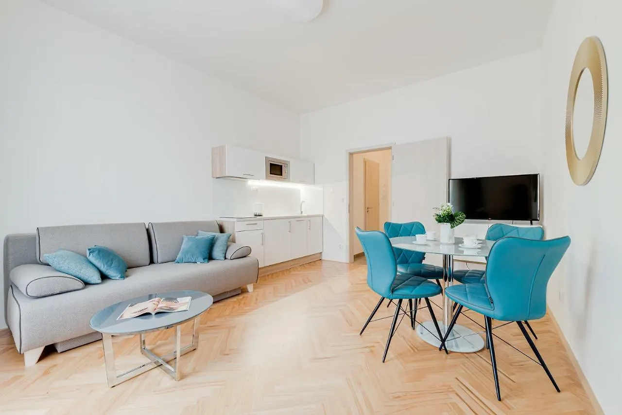 Gold Art Apartments Prague 0*,