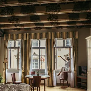  Apartment Thunovska