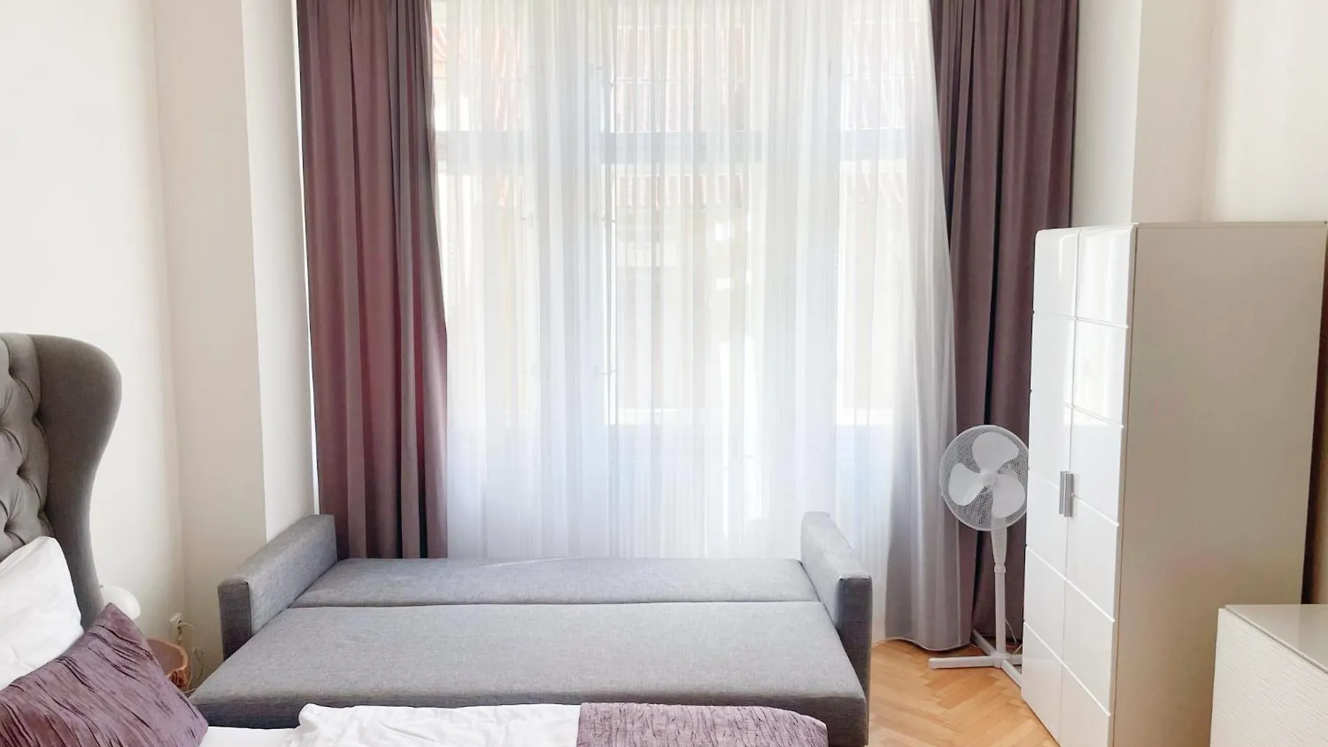 Gold Art Apartments Prague